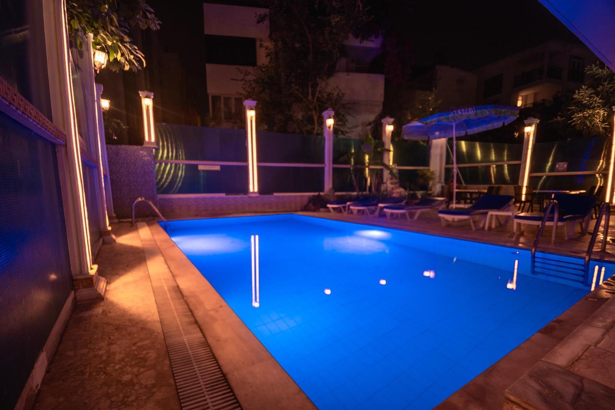 Behram Hotel アンタルヤ エクステリア 写真